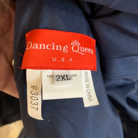 Grade 8 grad dress - Picture 2 of 3